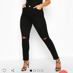 Boohoo Rip Knee & Frayed Hem Jean